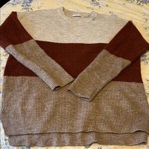 Winter sale 3 for 10 ❄️ Staccato Womans Crewneck Sweater - Beige, Brown, and Red